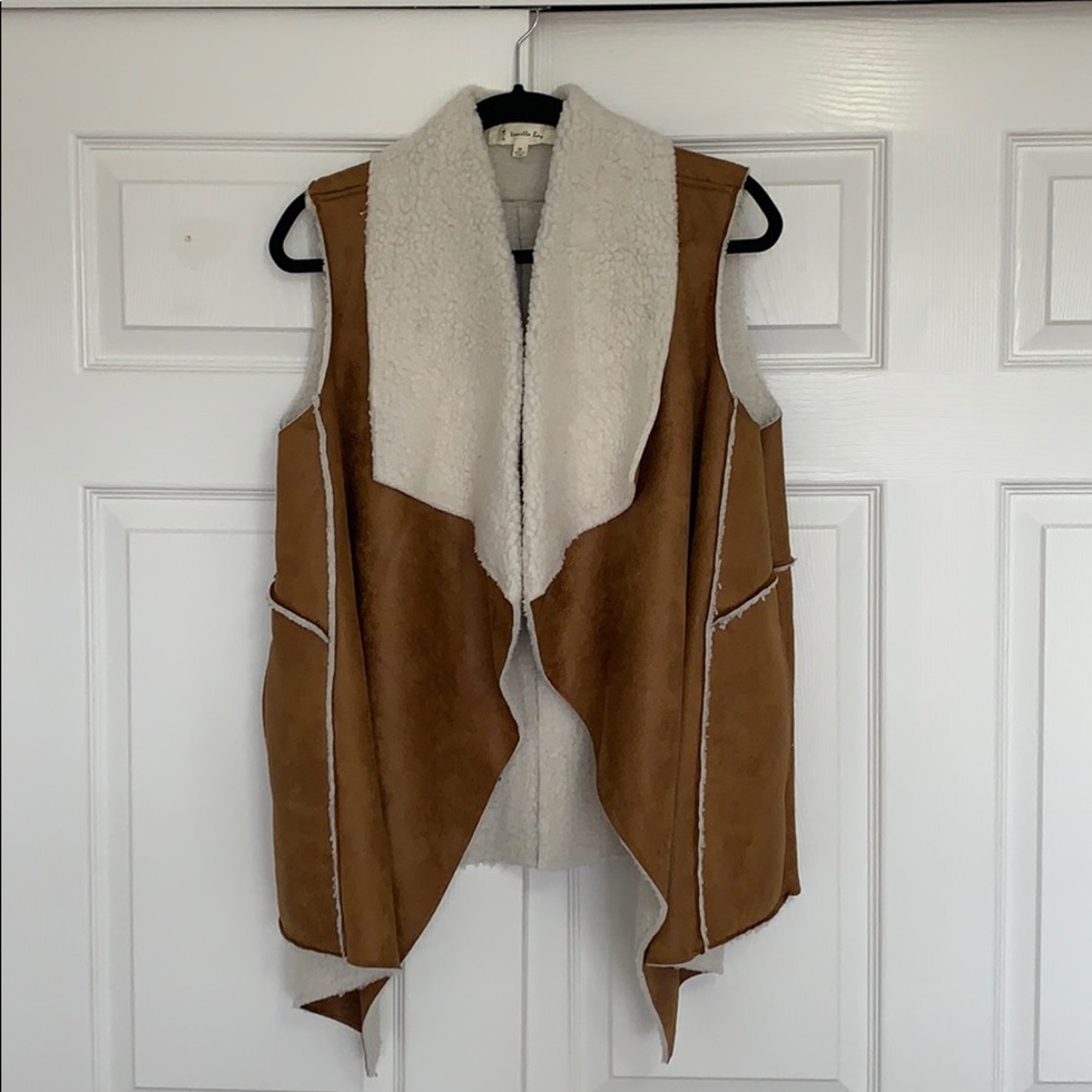 Sherpa sleeveless vest